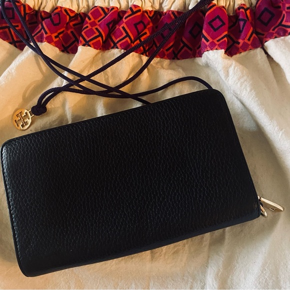 Tory Burch Black Wristlet Wallet - Picture 5 of 13